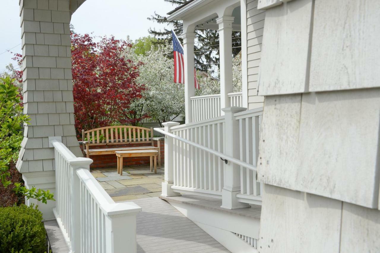 The Springwater Bed And Breakfast Saratoga Springs Exterior photo